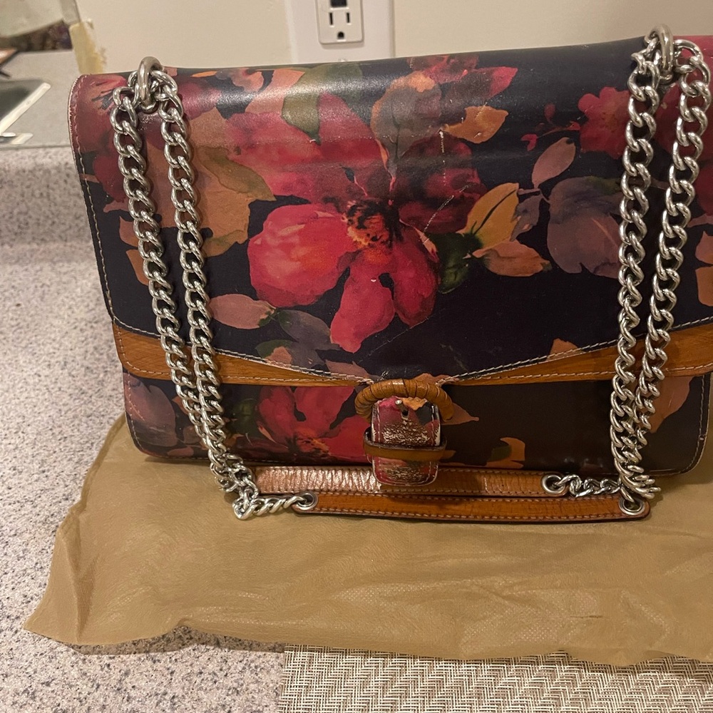 Handbag - Picture 2 of 7